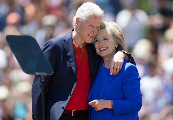 Билл Клинтон поддержал своего `лучшего друга` Хиллари